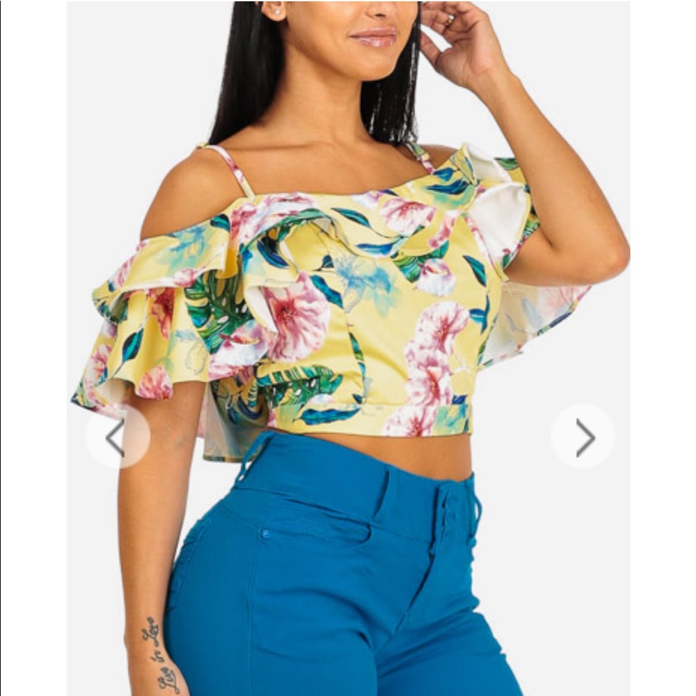 🍀 10 for $25.00 FLORAL RUFFLE CROP TOP - Picture 3 of 7